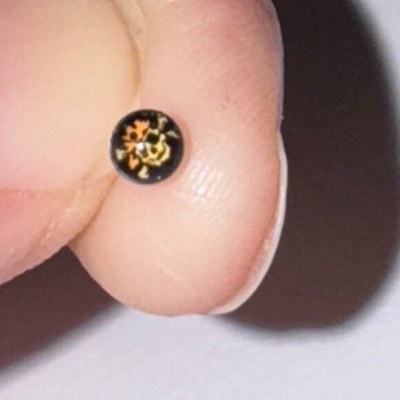 3mm Round Bandana Skull and Crossbones Design 20 gauge nose rings - Picture 4 of 12